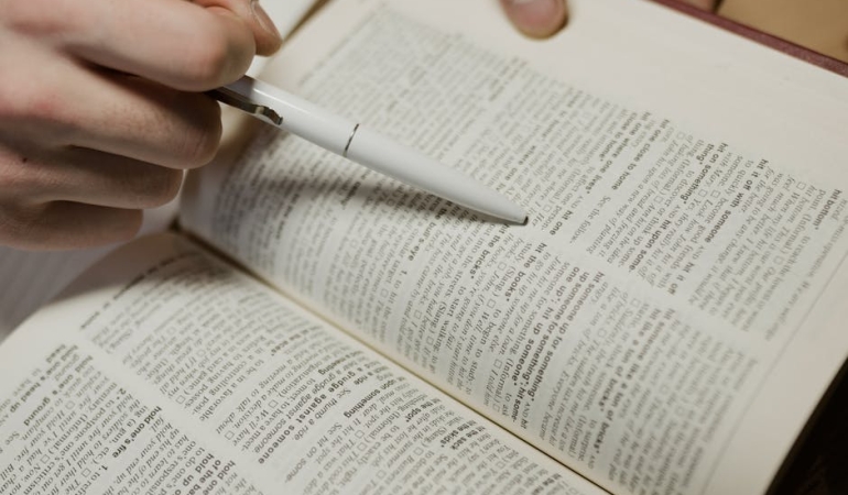 Sozlu-Iletisim-Krizi-Her-Yil-120.000-Kelime-Daha-Az-Konusuyoruz-featured