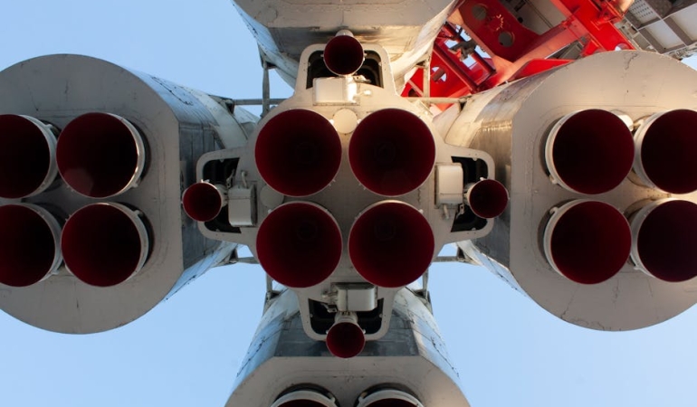 Uzay-Araclarinin-Itici-Gucu-Hall-Sistemlerinde-Oyuk-Katot-Teknolojisi-featured