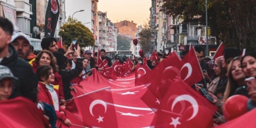 Halkin-8220Asagilanma8221-Algisi-AK-Parti8217yi-Nasil-Iktidara-Tasidi-featured