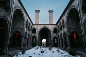 Turk-Dunyasinin-Ortak-Sesi-Erzurum8217da-Yankilandi-Sazin-Gucu-featured