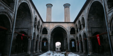 Turk-Dunyasinin-Ortak-Sesi-Erzurum8217da-Yankilandi-Sazin-Gucu-featured